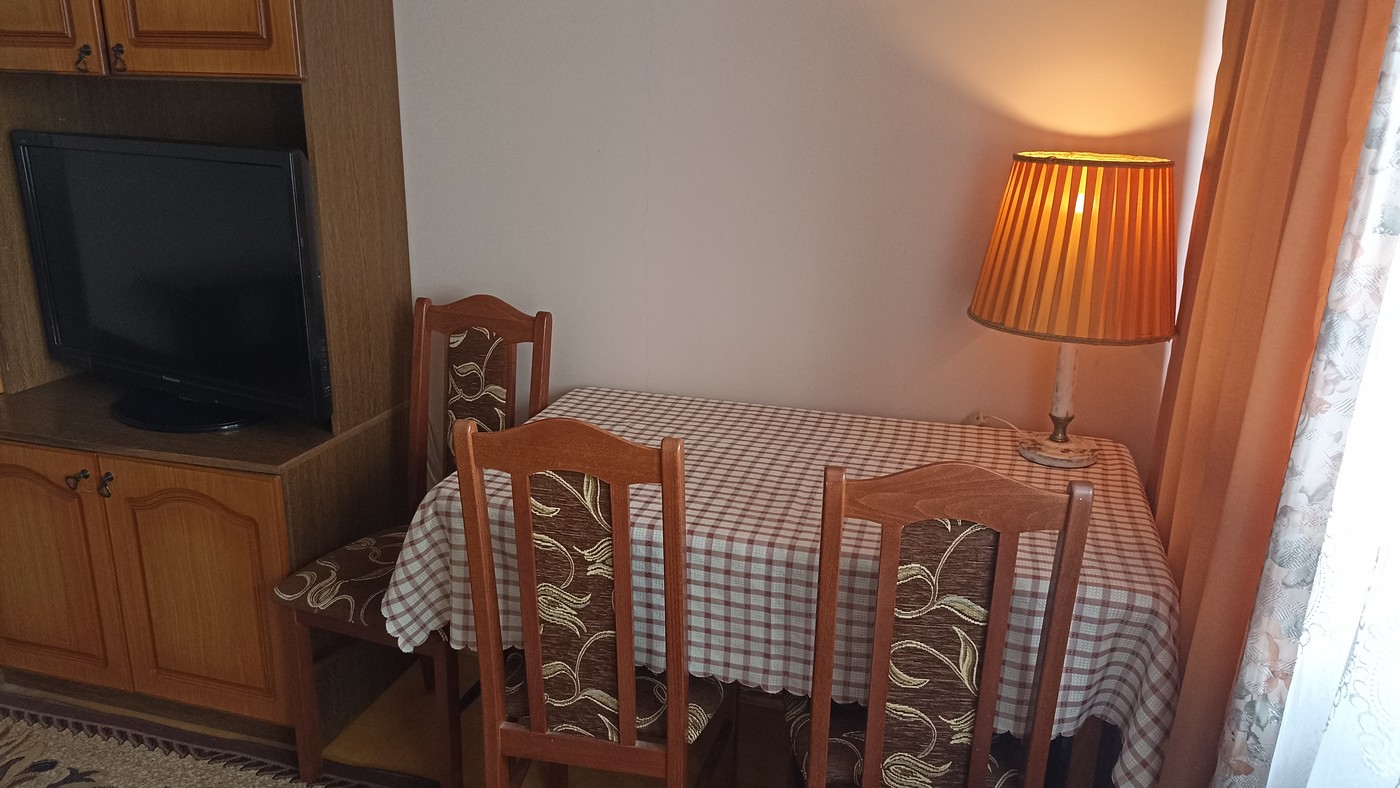 sprzedam 2 pokoje w warszawie blisko metra