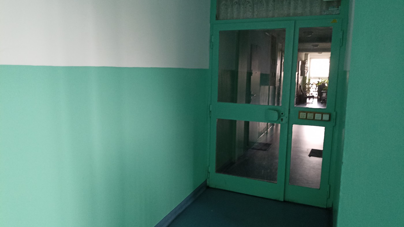 sprzedam 2 pokoje w warszawie blisko metra