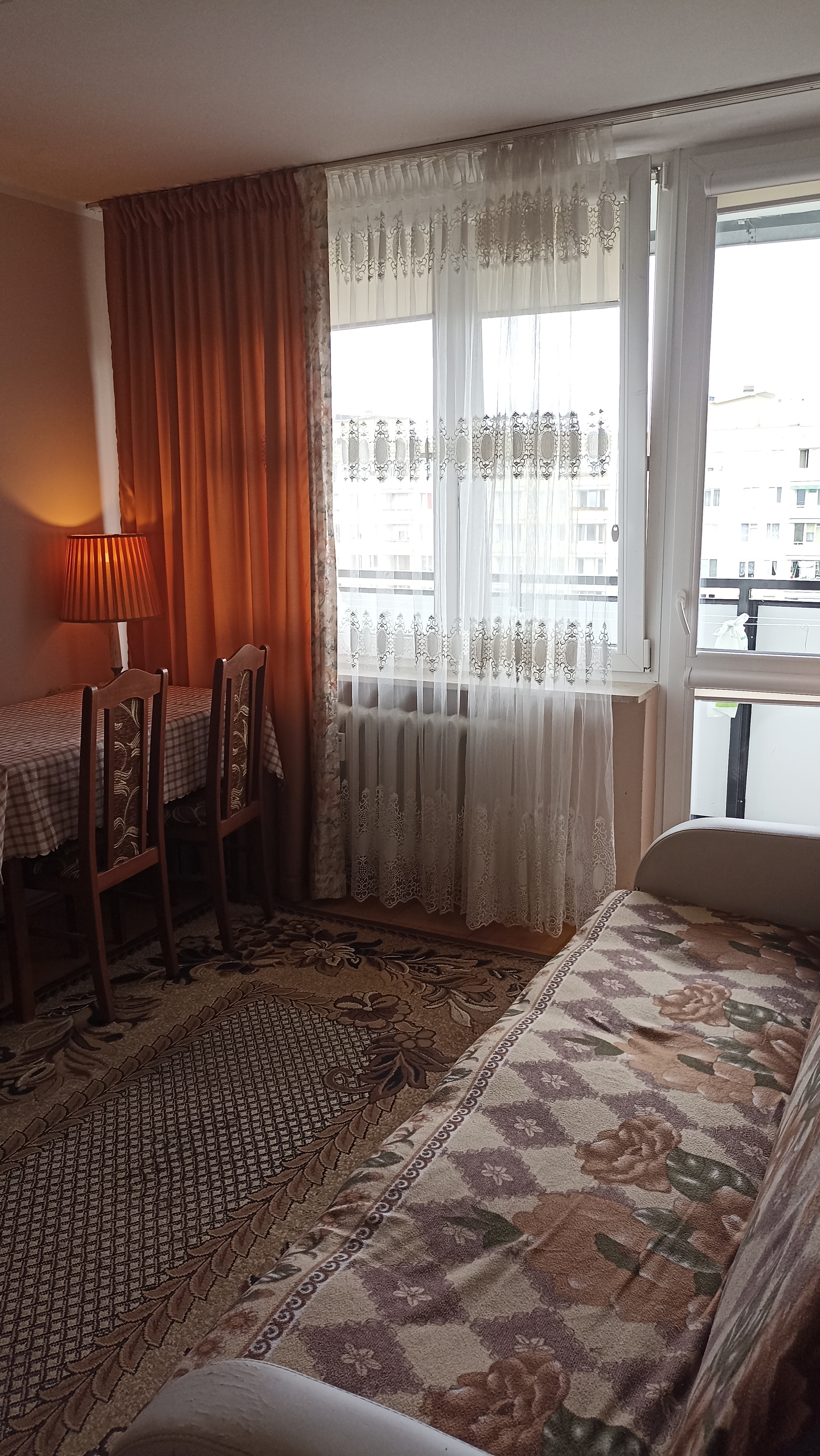 do wynajecia 2 pokoje, blisko metra